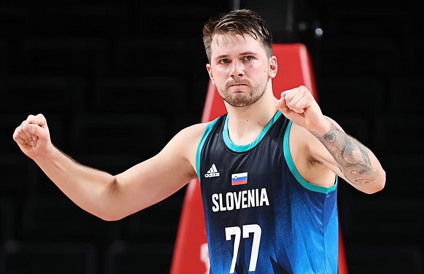 意甲出场数最多的亚洲球员11人阵容：长友佑都、中田英寿领衔（意甲亚洲球员累计出场最多11人阵容：长友佑都、中田英寿领衔）