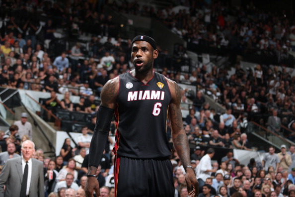 津媒：巴顿和阿代米因有伤在身没参加津门虎vs国安的热身赛（津媒称巴顿、阿代米因伤缺席津门虎与国安热身赛）