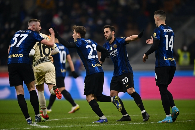 西班牙主帅谈罗德里伤情，称恢复时间充裕（西班牙主帅：罗德里伤情可控，康复时间充足）