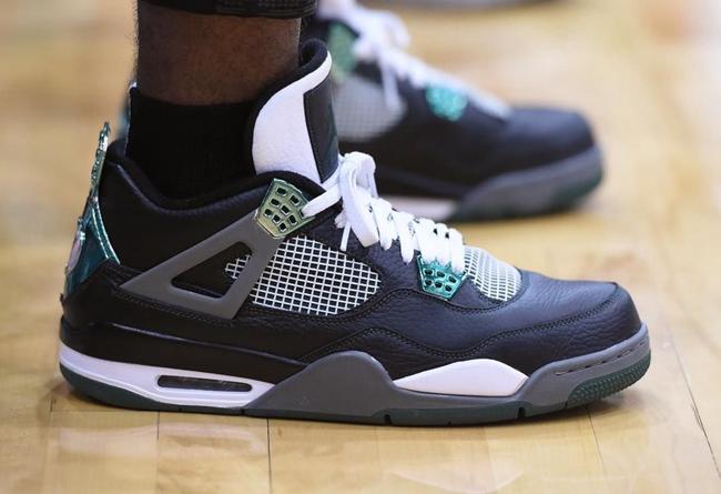 康宁汉姆6犯离场险些葬送好局，杜伦高效26+10拯救活塞（康宁汉姆六犯毕业险些葬送优势，杜伦高效26+10力挽狂澜救活塞）