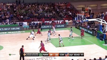 瑞典超保级附加赛被迫四次中断，球迷燃放烟火致人造草皮起火（球迷燃放烟花引发人造草皮起火，瑞典超保级附加赛四度被迫中断）