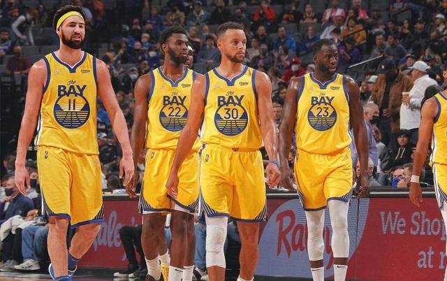 国米vs科莫：劳塔罗搭档小图拉姆，恩里克、巴雷拉出战（国米对阵科莫：劳塔罗联手小图拉姆，恩里克与巴雷拉登场）