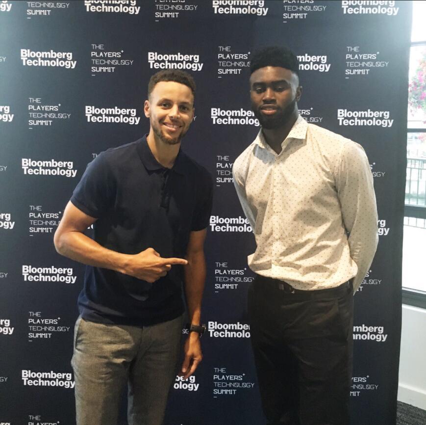 瓦基弗银行女排新赛季冲欧冠决赛主帅：很幸运能拥有博斯科维奇（瓦基弗银行女排冲击新季欧冠决赛 主帅：拥有博斯科维奇很幸运）