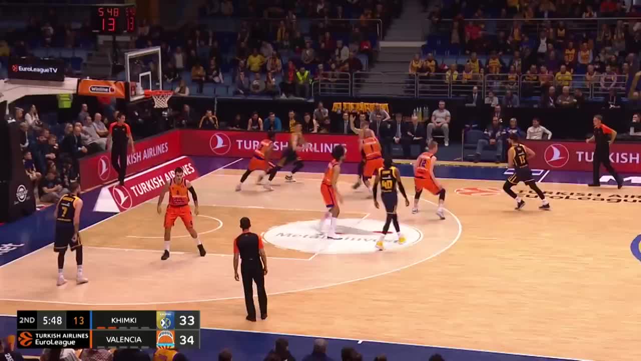 爷青回，维耶里社媒晒与大罗、巴乔、托蒂、卡纳瓦罗等人合照（经典重聚！维耶里社媒晒与大罗、巴乔、托蒂、卡纳瓦罗等传奇合影）