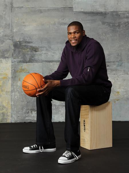 跟队：米兰与普利希奇的续约谈判搁置，可能会直接激活续约条款（随队记者：米兰与普利希奇续约谈判暂停，或直接触发续约选项）