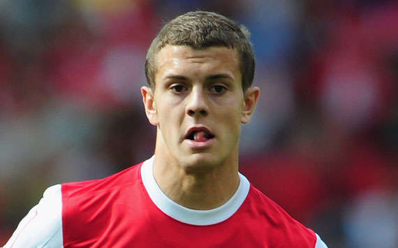 德甲半场：布兰特抽射建功，聚勒送助攻，多特1-0门兴（德甲半场战报：聚勒送助，布兰特抽射破门，多特暂1-0领先门兴）