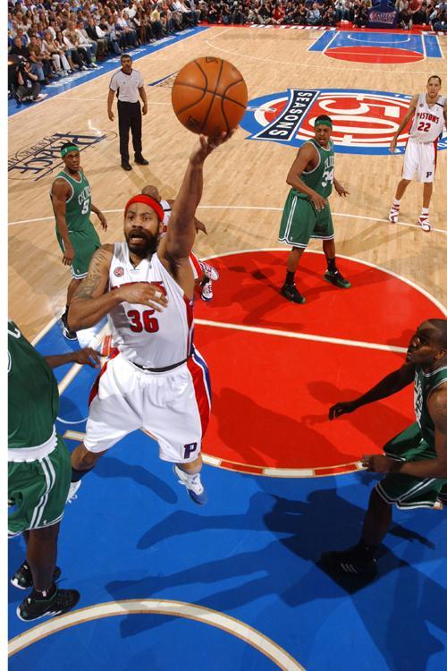 卡斯尔：我们阵容深度超级棒 任何一名球员都有可能挺身而出（卡斯尔：阵容厚度拉满，任何球员都能站出来）