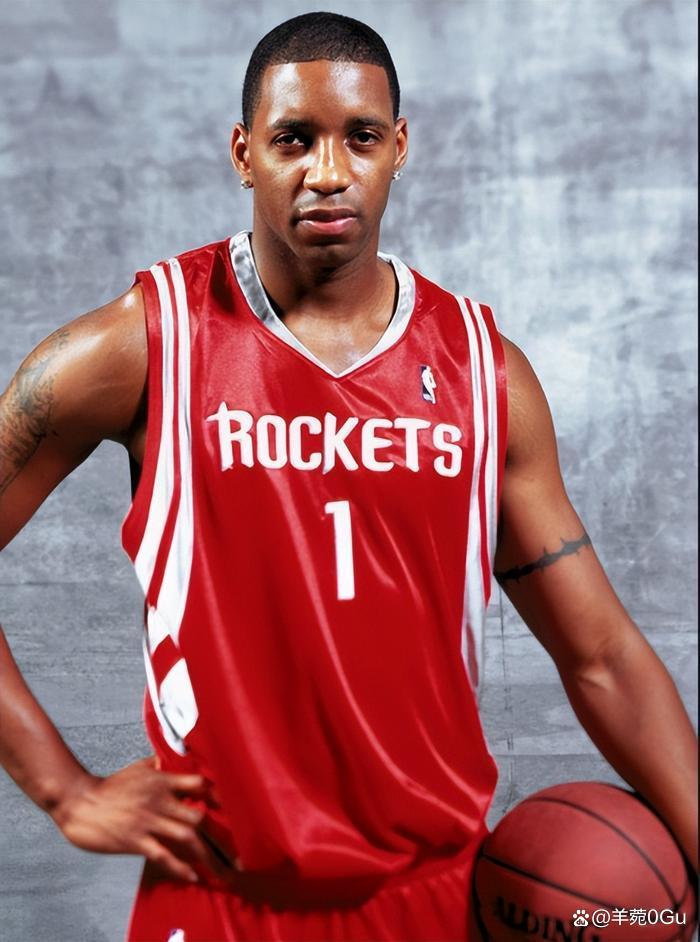 英超半场：穆尼奥斯头球破门，水晶宫1-0伯恩利（英超半场战报：穆尼奥斯头槌建功，水晶宫暂1-0领先伯恩利）