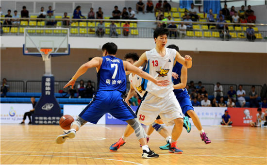 巴萨梅西自由球进球助球队领先（梅西任意球建功，助巴萨取得领先）