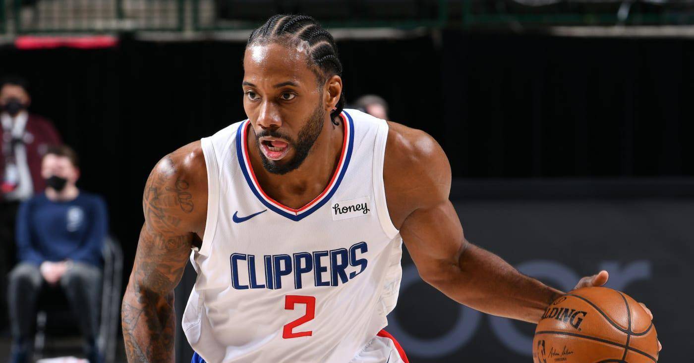 里程碑！兰德尔个人NBA生涯得分突破14000分大关（兰德尔生涯总得分破14000，职业里程碑达成）