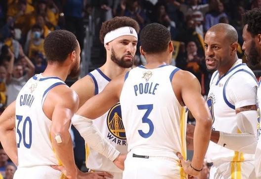 斯基拉：库库雷利亚即将与切尔西续约，他是球队的关键球员（斯基拉称库库雷利亚续约在即，切尔西将其视为阵中要角）