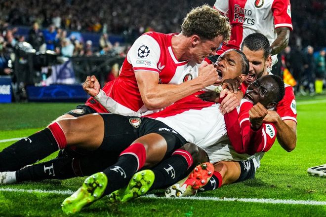 佛罗伦萨连续8场不胜，赛后哲科拿着扩音器与球迷沟通（佛罗伦萨遭遇八场不胜，赛后哲科持扩音器向球迷发声）